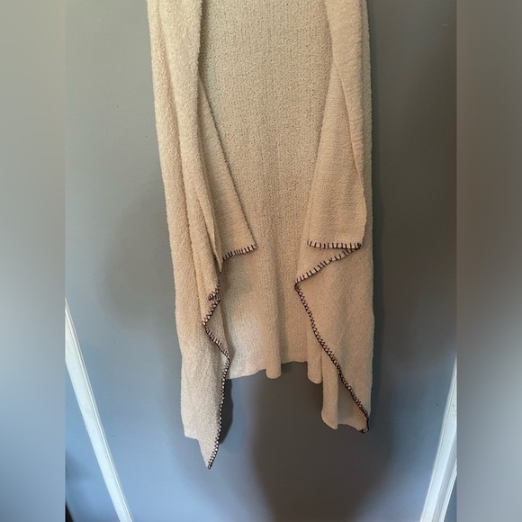 Maurices size  medium sleeveless vest. - Picture 4 of 6